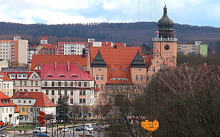 Zarzucają sobie „nieczystą grę”. Kandydaci na prezydenta wydali oświadczenia Zarzucają sobie „nieczystą grę”. Kandydaci na prezydenta wydali oświadczenia